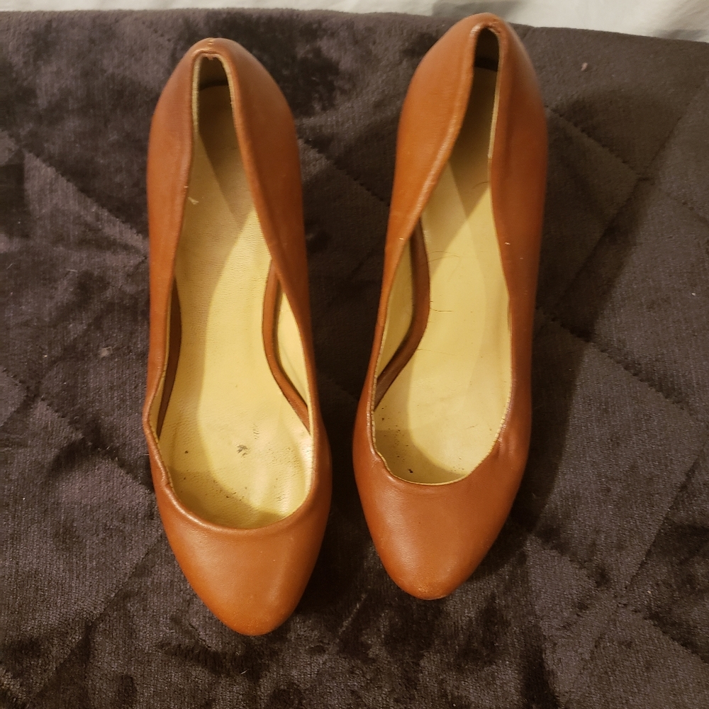 Paco Gil  Brown Leather Pumps